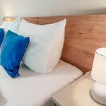 Apartmenthaus Leuchtfeuer Apartman *